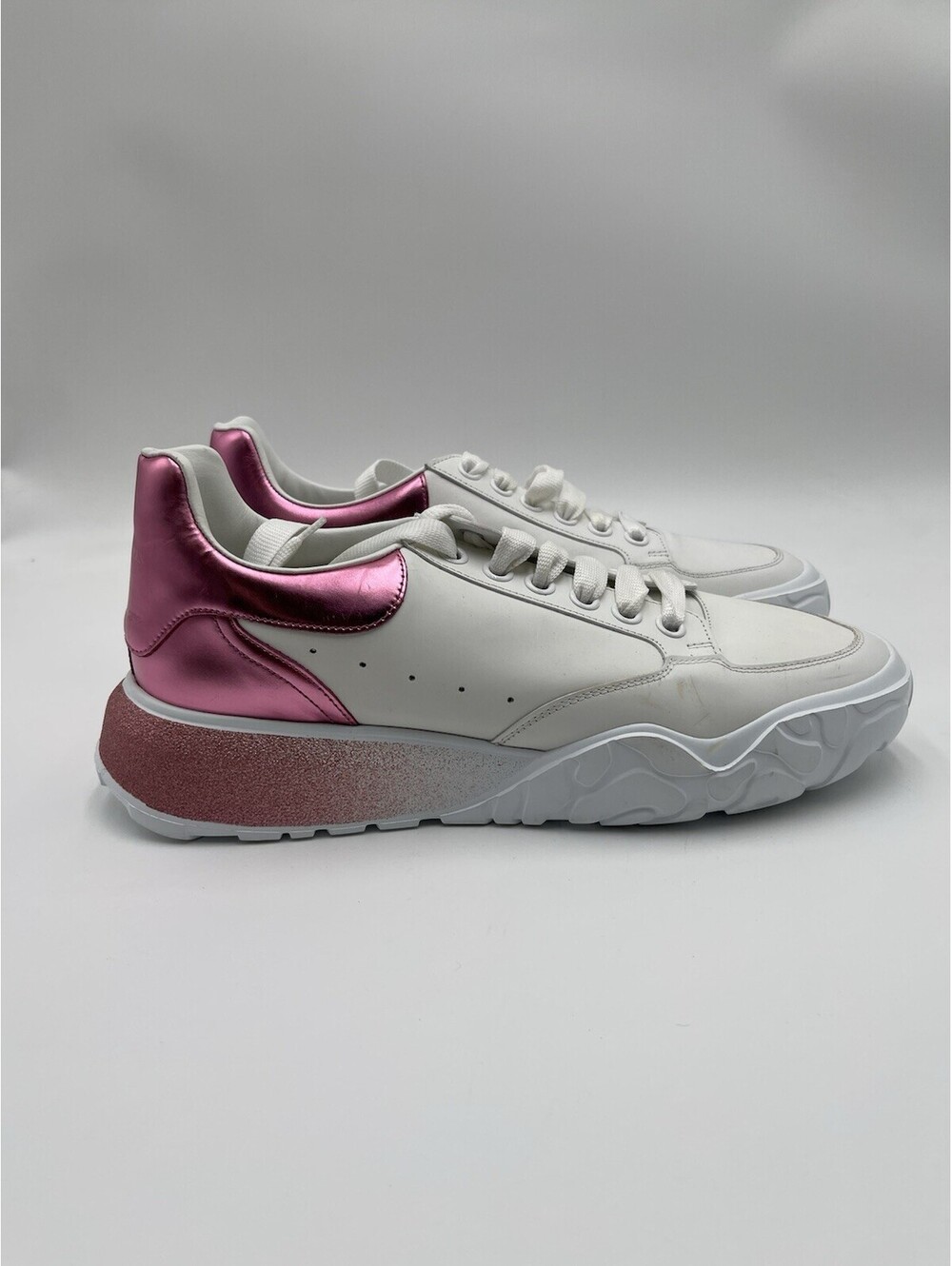 Alexander McQueen Court Trainer in the White/Pastel Pink degrade Size 41